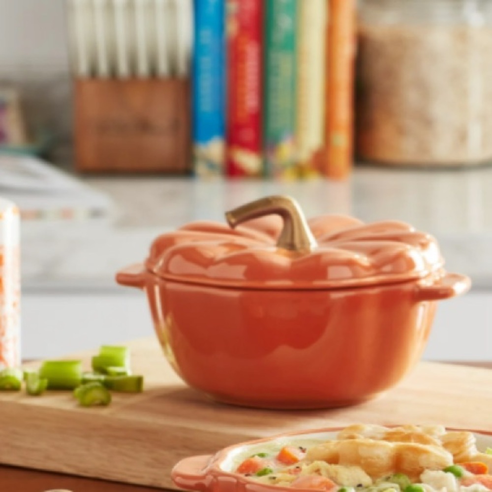The Pioneer Woman 14.2-Ounce Ceramic Orange Pumpkin Mini Coquette
